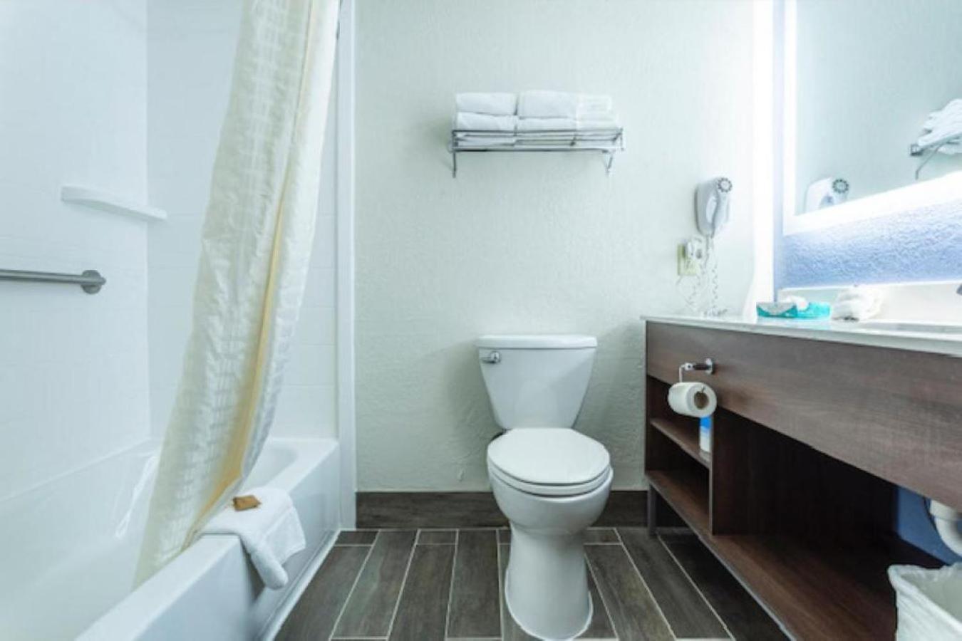 Lancaster Inn & Suites Manheim Eksteriør billede